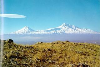Ararat mit Schnee